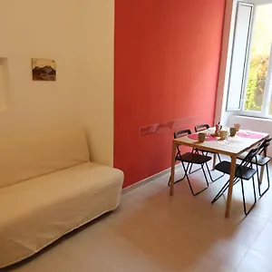 Apartment Casa Elodie, Naples